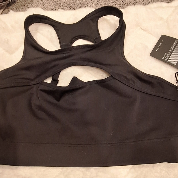 NWT-Savage X Fenty Black Sports Bra - Picture 3 of 14
